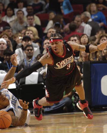 巴黎人报：普拉蒂尼起诉FIFA前高层，指控其发表对自己的指责（巴黎人报：普拉蒂尼起诉前FIFA高层，称其曾公开指责他）